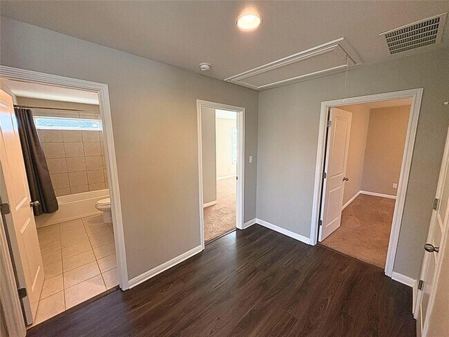 Building Photo - 240 Arabian Colt Dr