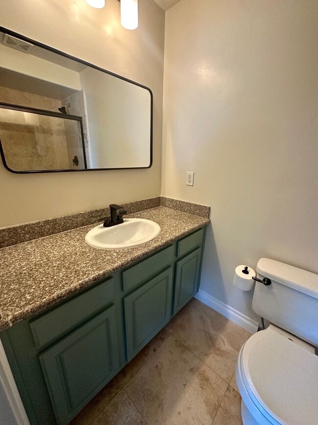 Building Photo - North Park 2bed/2bath with parking