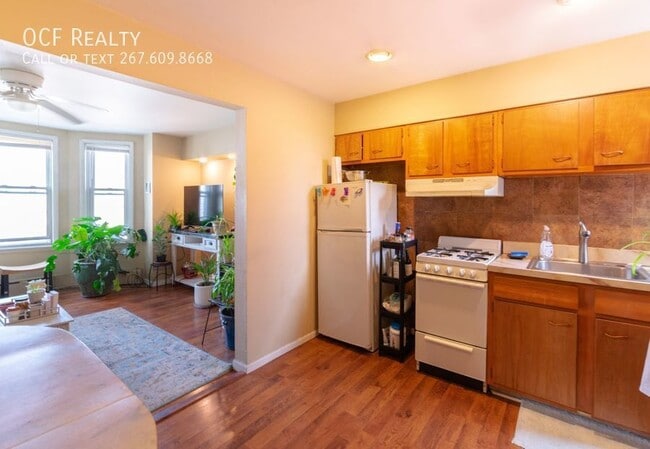 Building Photo - 2205 S 20th St