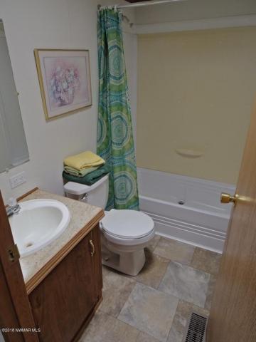 Building Photo - 1324 Augusta Dr NE