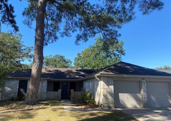 Primary Photo - 29415 Atherstone St