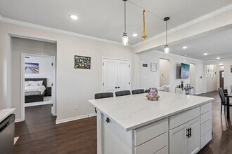 Building Photo - 716 Killam Dr