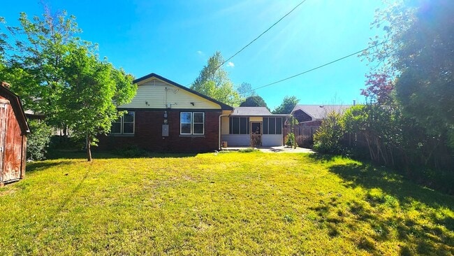 Building Photo - 3 Bed 1.5 Bath in the Coronado Heights 2nd Addn NW OKC