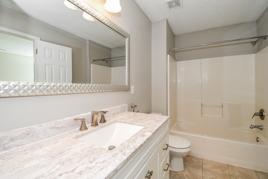 Building Photo - 2936 Waters View Cir