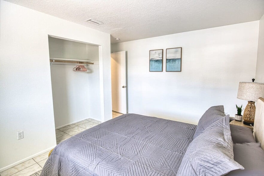 Building Photo - 505 Fillmore Ave