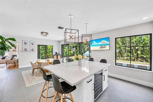 Building Photo - 1951 SW 23rd St