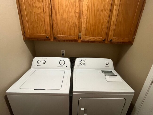 Building Photo - 2005 S Tampa Ave