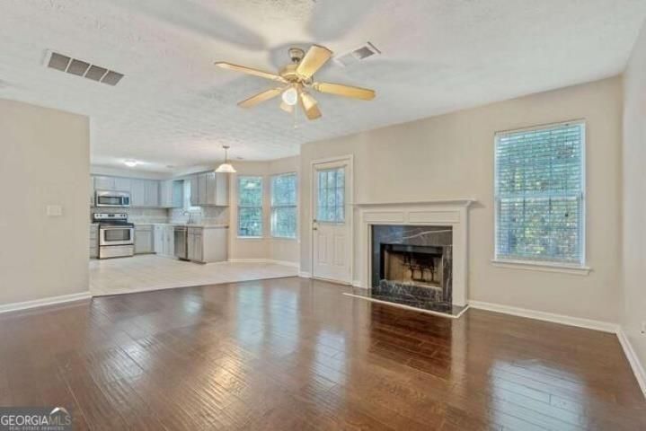 Building Photo - 9122 S Sterling Lakes Dr