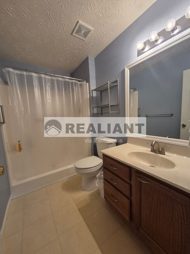 Building Photo - 412 Marian Ln