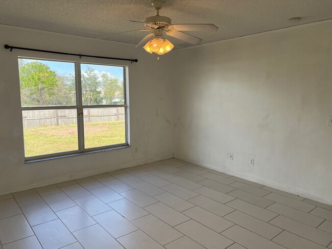 Building Photo - 217 Grouper Ct