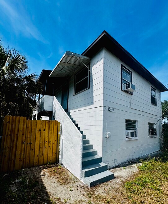 Building Photo - 2929 Fairfield Ave S