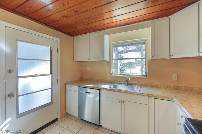 Building Photo - 146 Whidden Rd