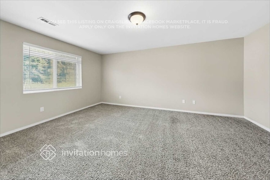 Building Photo - 4935 204th St Ct E
