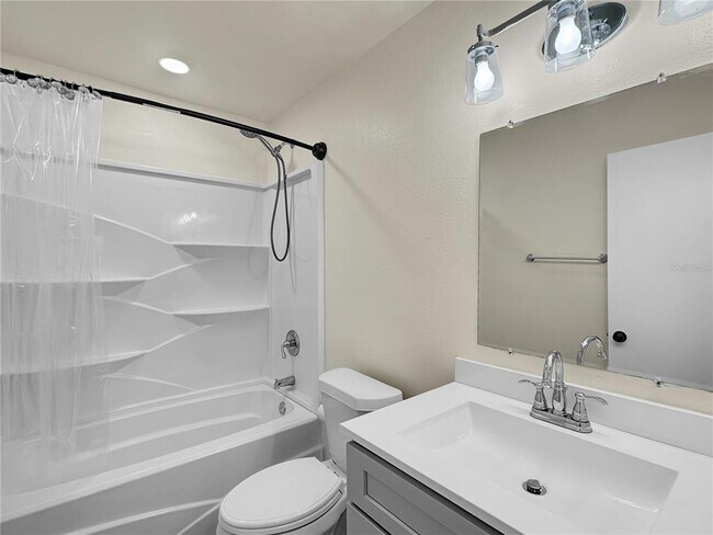 Building Photo - 4126 Plantation Cove Dr