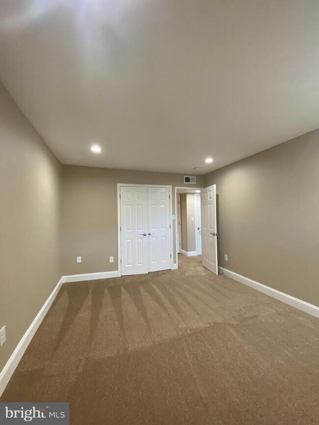 Building Photo - 7212 Donnell Pl