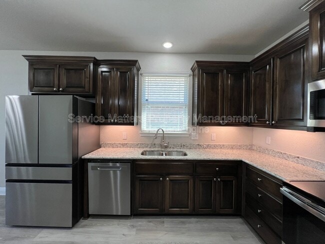 Building Photo - 5330 Parkside Dr