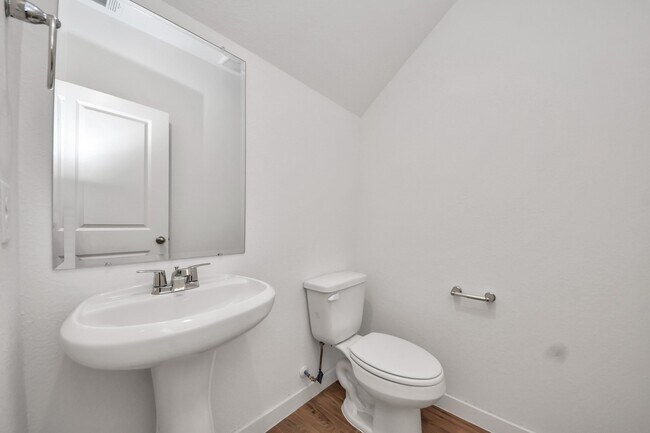 Building Photo - 2138 Olivos St