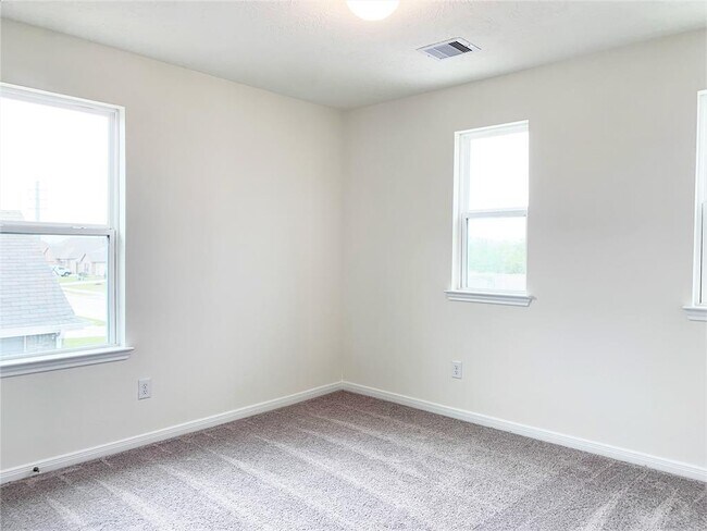 Building Photo - 1215 Painted Bunting Dr