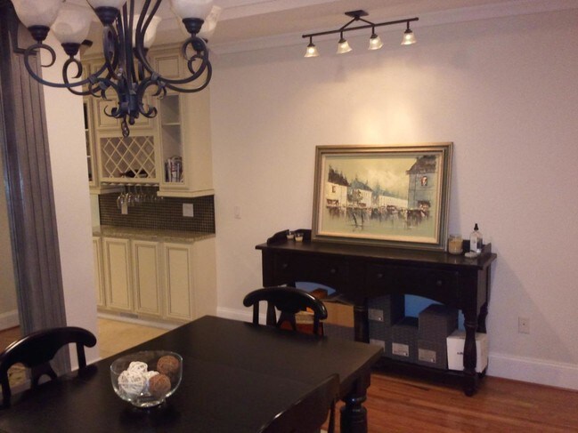 Building Photo - 2803 North Capitol St NE