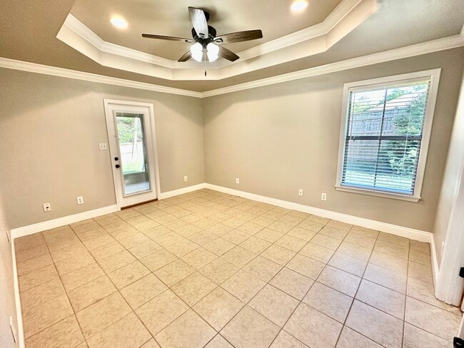 Building Photo - 8022 Brookside Ln