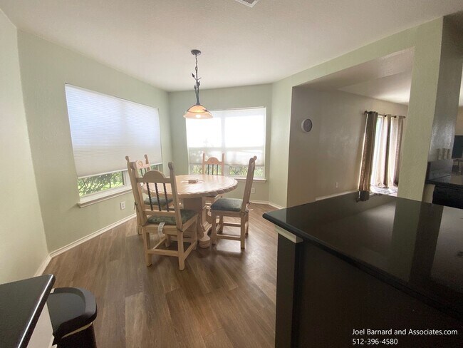Building Photo - Available July 6: Very Clean, Well Maintai...