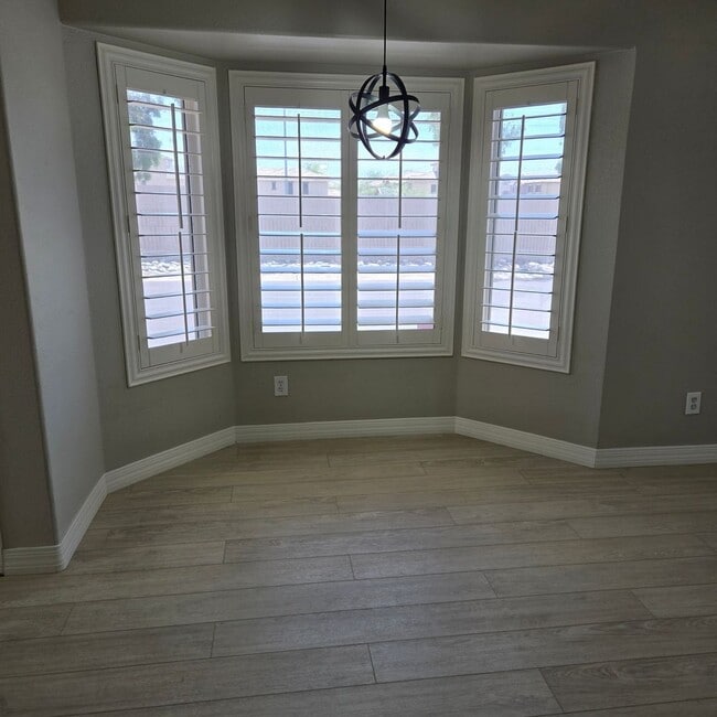 Building Photo - 2 Bedroom 2 Bath in Coyote Lakes