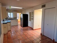 Building Photo - 3452 E Willard St