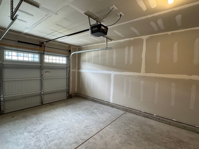 Building Photo - 3 Bed | 2.5 Bath New Construction Townhous...