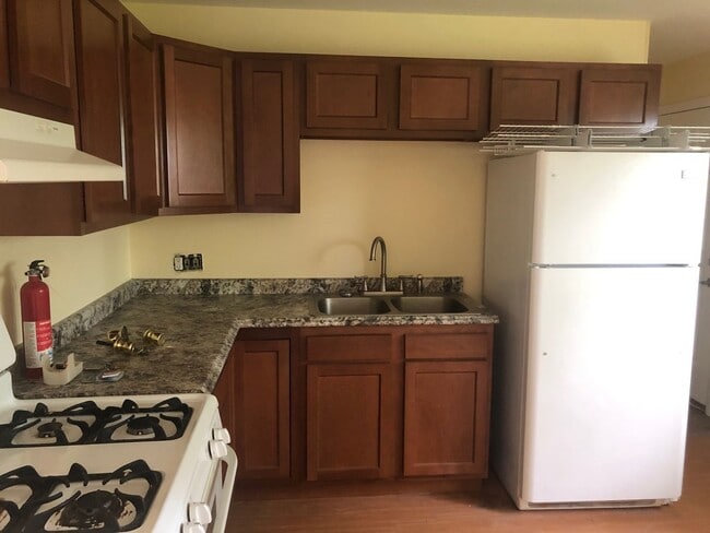 Building Photo - 1207 Maplepark Dr