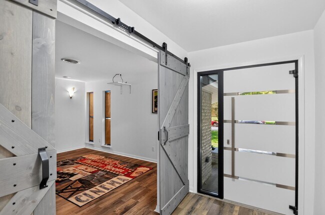 Building Photo - 5675 Sylmar Rd