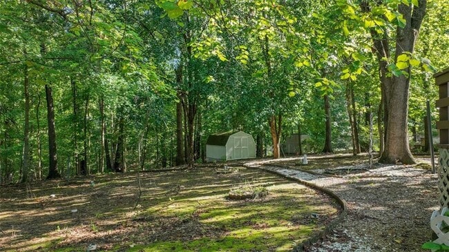 Building Photo - 9 E Elvendon Dr