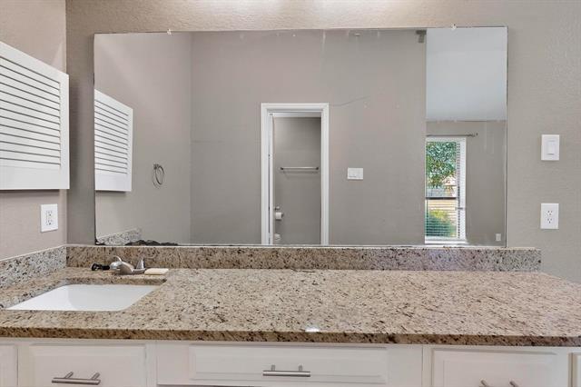 Building Photo - 2305 Jamie Dr