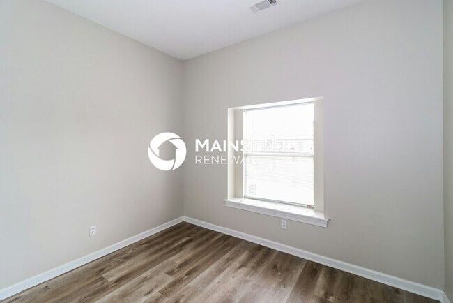 Building Photo - 3 Bedroom Pet-Friendly Home in Memphis, TN...