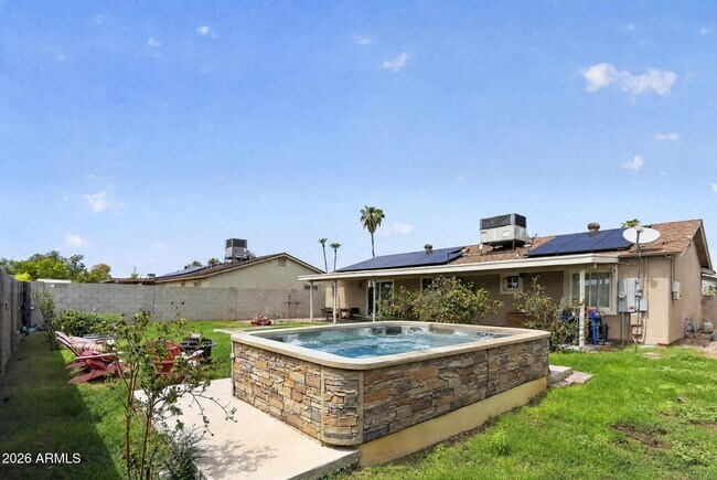 Building Photo - 3629 E Winchcomb Dr