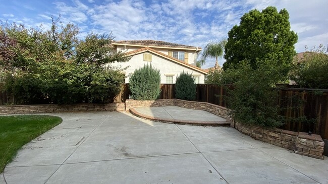 Building Photo - Mountain House Home Spacious 4 Bedroom, 3....