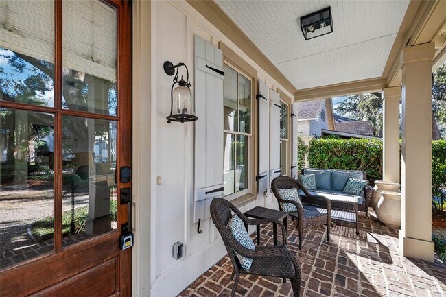 Building Photo - 1030 Village Oaks Ln