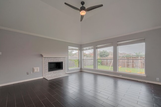 Building Photo - 311 N Esplanade Ln