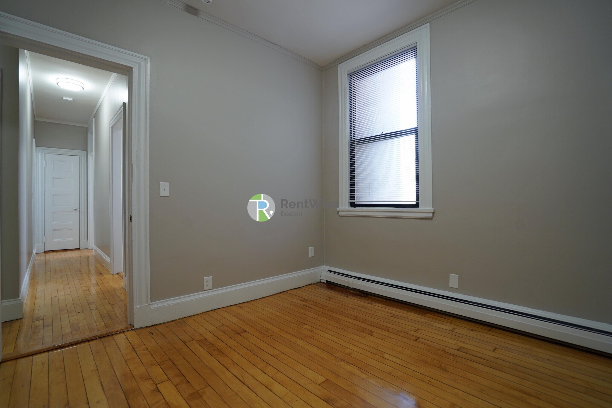 Building Photo - 72 Gardner St