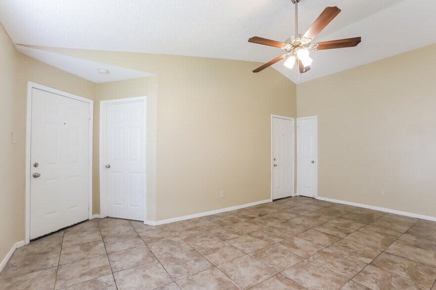 Building Photo - 7706 Ellis Dr