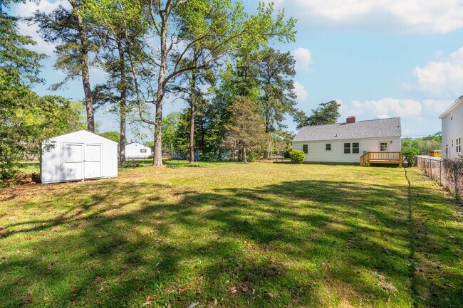 Building Photo - Call Sabrina Thomas at 757-767-0767 for more information