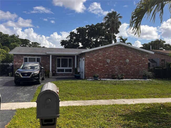 Building Photo - 12381 NW 29th Manor