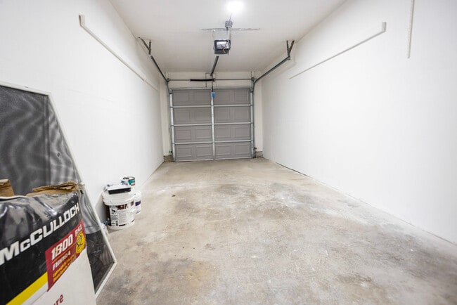 Building Photo - 35 Churn Rd