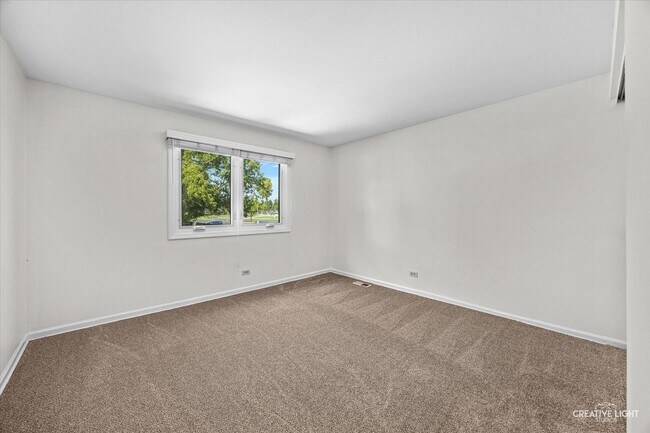 Building Photo - 1164 Evergreen Ave