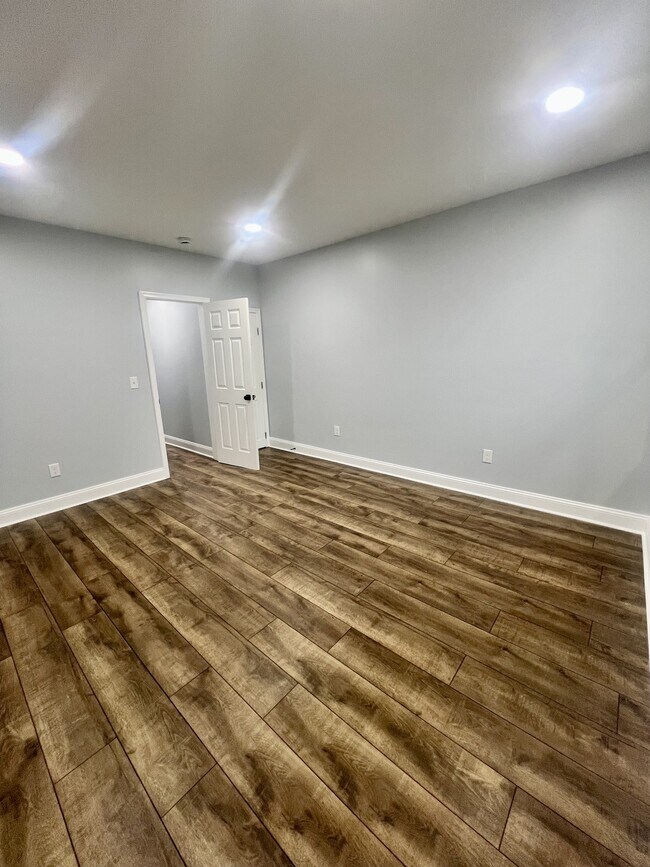 Building Photo - 2431 McElderry St