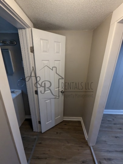 Building Photo - 207 E Park St