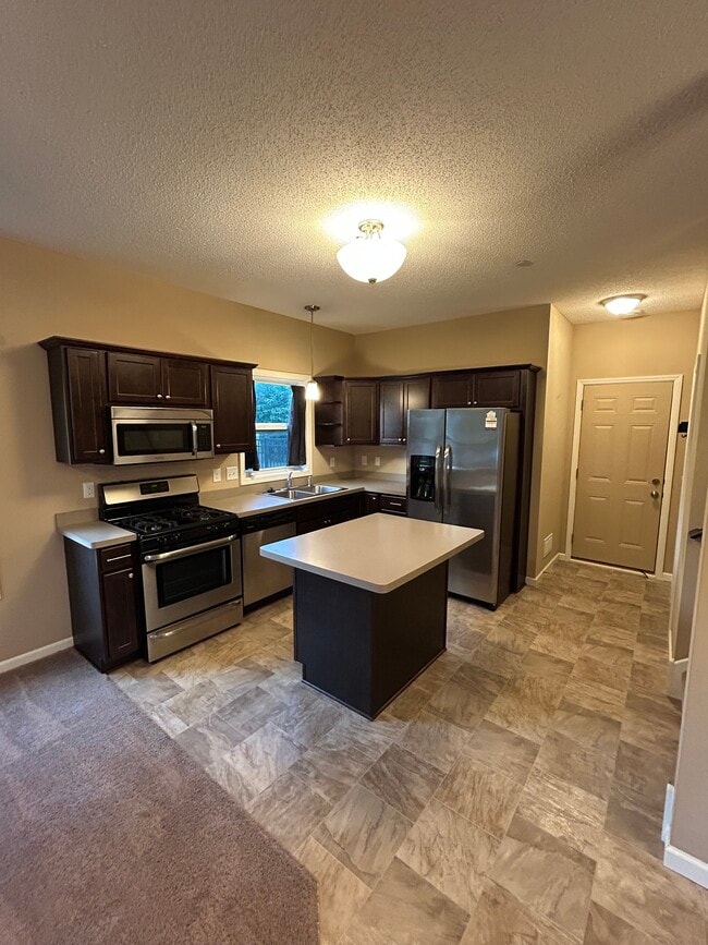 Building Photo - 1010 Van White Memorial Blvd