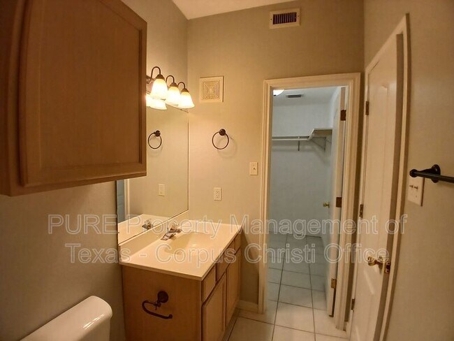 Building Photo - 14006 Fortuna Bay Dr
