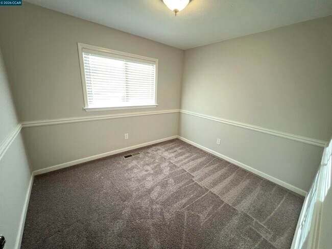 Building Photo - 1091 Alamo Ct