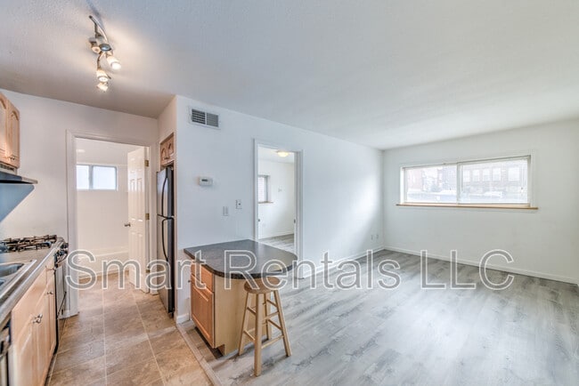 Building Photo - 3844 Park Ave