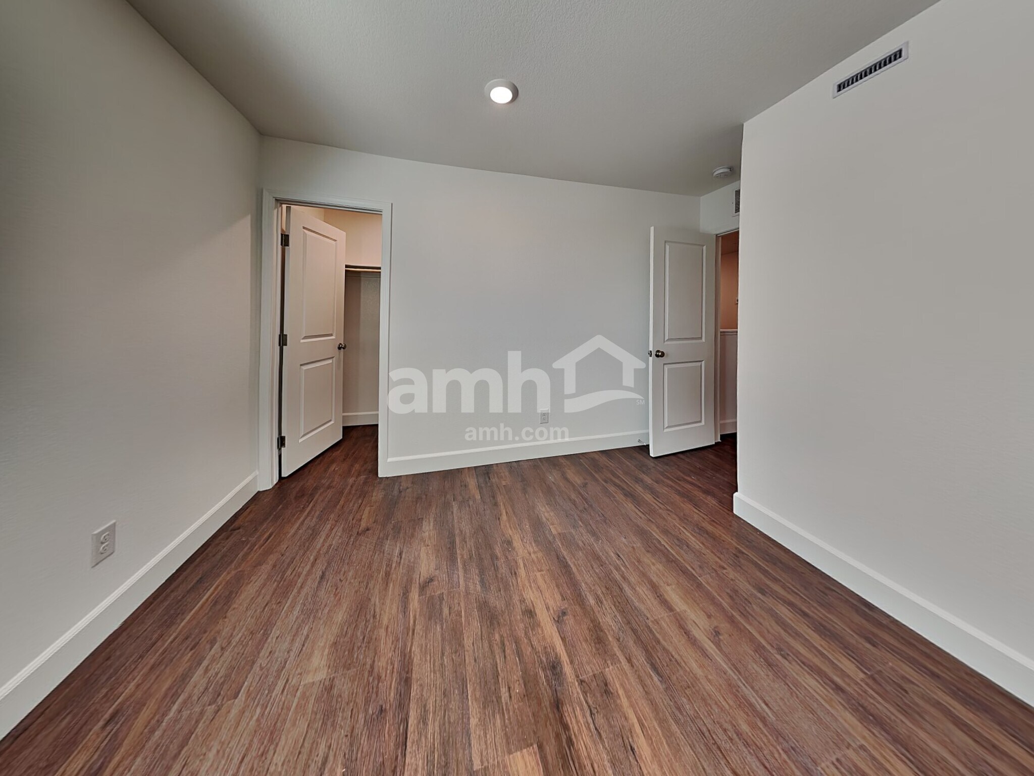 Building Photo - 8886 Tiger Tooth Ave